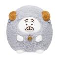 ひつじに扮した「くま」や「パグ」のぬいぐるみなど豪