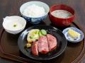 食べ応えのある「厚切りタンステーキ スモーク」新発