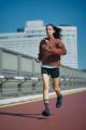 HOKAの人気モデル「CLIFTON 11 GTX」にOSHMAN'S限定