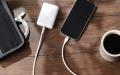 やわらかなシリコン素材を採用！充電やデータ転送に安