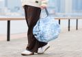 ファスナーと撥水機能を備えた、一気にたためる「Shup