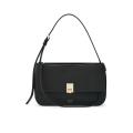 【FERRAGAMO】洗練されたデザインと卓越したクラフツ