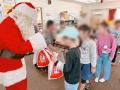 府中の子ども食堂に来る子どもたちへ、クリスマスプレ