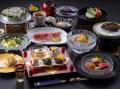 どの絶品グルメに出会えるか、振ってからのお楽しみ！