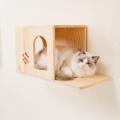 「壁が、猫のお気に入りの場所に」天然木の壁掛けキャ