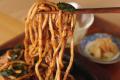 dancyu編集部と半年以上かけて開発した”麺が主役”の焼
