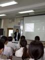 投資家・マイキー佐野、宮崎県内の中学・高校で講演活