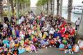 リビエラ逗子マリーナの900本のヤシ並木を舞台に子ど リビエラ逗子マリーナの900本のヤシ並木を舞台に子ど