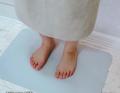 瞬間的に水滴を吸収！家族で使ってもさらさらが続く！