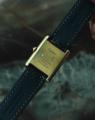 「色彩で再解釈されたTank」2本の“Must de Cartier”が