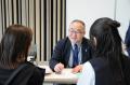 東京・神奈川の高校 約120校が多摩センターに集結。中 東京・神奈川の高校 約120校が多摩センターに集結。中