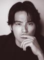 お互いの魅力的なスーツ姿に絶賛し合う水上恒司utf-8 お互いの魅力的なスーツ姿に絶賛し合う水上恒司utf-8