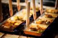 煮魚を、旅の目的に。福岡の“裏天神”に「食堂 ひと煮