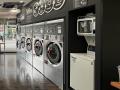 カフェスペース一体型コインランドリー「MAX WASH & C