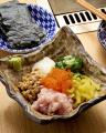 鉄板に、秋刀魚丸ごと一尾。築地直送の秋刀魚を鉄板で