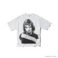 90年代に撮影されたBjorkのアーカイブフォトがTシャツ 90年代に撮影されたBjorkのアーカイブフォトがTシャツ