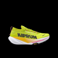 UTMB(R) 2026女王が証明した共創の結実KIPRUN TRAILシ