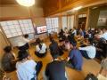 高校生から社会人まで17名が、唐津の海ごみを「拾って