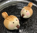どんぐりを抱えた「りす」と、本物そっくりの「あけび