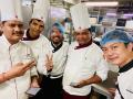 インドで認められた日本人シェフ、サオジ料理を聖地ナ