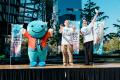 グランフロント大阪 うめきた広場で、よさこい演舞や