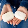 「赤箱」でおなじみの「牛乳石鹸」とフェリシモが初コ
