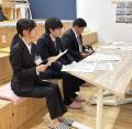 応募者 453 名から選ばれた 3 名の内定者が内定式で「 応募者 453 名から選ばれた 3 名の内定者が内定式で「