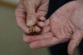 サッカーボールは、蹴るだけじゃない。耳元に、胸元に