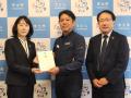 熊本地震の募金を贈呈　氷川、八代など4市町の首長と