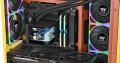 Thermaltake社製、コネクタ部を着脱可能な「Dockpower