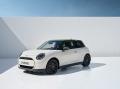 MINI PAUL SMITH EDITION ガソリンモデル受注1,000台 MINI PAUL SMITH EDITION ガソリンモデル受注1,000台