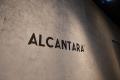ALCANTARA(R)、パリ・モーターショー2026でルノー、オ