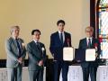 同志社大学にオリジナルデザインマンホール4基を設置