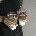 インフルエンサーが働く韓国カフェ「cafe & dessert i