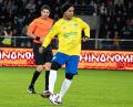 『深 四のの目 -陰陽の巫女-』 がサッカー元ブラジル