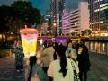 台北市のタピオカミルクティー型ライトアップ作品が「