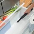 手の届く場所に置いてサッとお掃除　約350gの軽量ハン