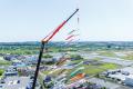 【クレーンで掲げる埼玉の新風物詩】上空60mを泳ぐ150