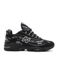 「atmos」の先鋭的なスタイルと「New Balance」のヘリ