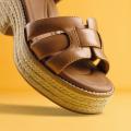 夏の足元に、軽やかな存在感。ーClarks(クラークス）