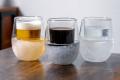 氷で薄めずアイスコーヒーを楽しむ冷却グラス「IceQui
