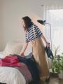 「human woman」から、「UNIVERSAL OVERALL」とのコラ