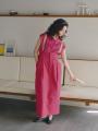 「human woman」から、「UNIVERSAL OVERALL」とのコラ