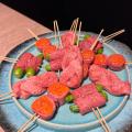 【香りで食べる焼肉】解禁。365日肉を食べる“お肉博士