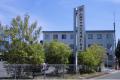 三つ葉のマークのフランチャイズ型個人タクシーを導入