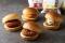 まい泉人気の「ミニバーガー」、バンズがリニューアル！　～パンがしっとりとした食感になりました～