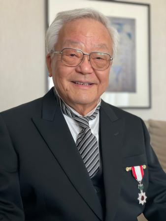 赤穂化成株式会社の代表取締役社長池上良成が旭日単光