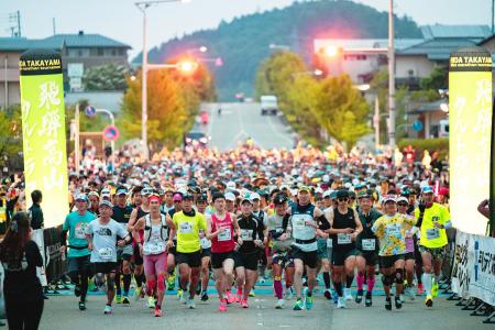― 古い町並から山の絶景へ、飛騨高山100kmの旅 ―