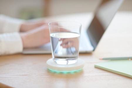 水分補給の量やタイミングを知らせるスマートデバイス