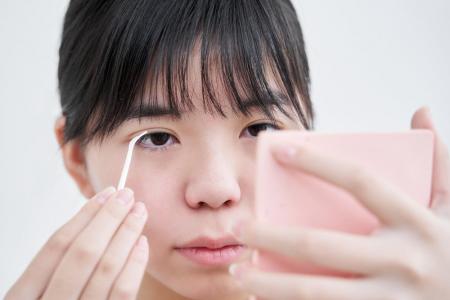 ■【夏休み直前！「子の化粧と親の心情」を調査】小学